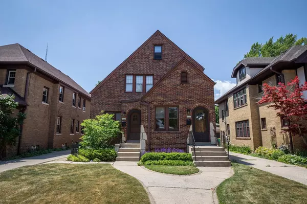 4221 N Newhall STREET #4223, Shorewood, WI 53211