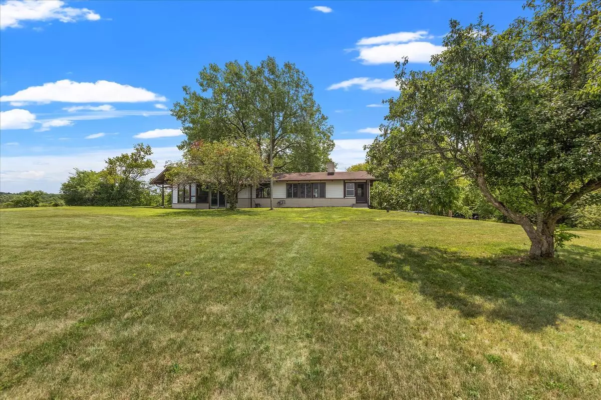 Mukwonago, WI 53149,S62W30825 Road X