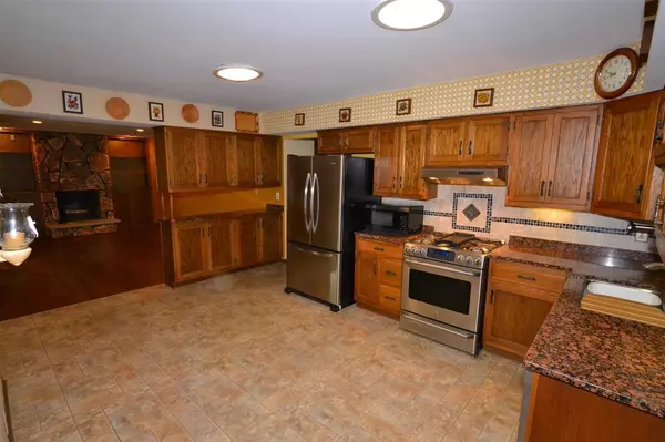 Muskego, WI 53150,S71W12474 Berrywood LANE