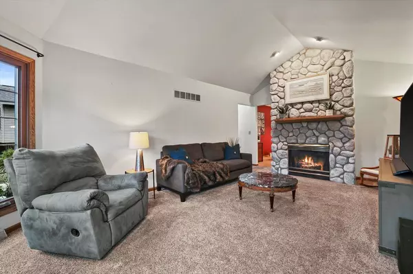 Waukesha, WI 53186,N28W22312 Foxwood Ln