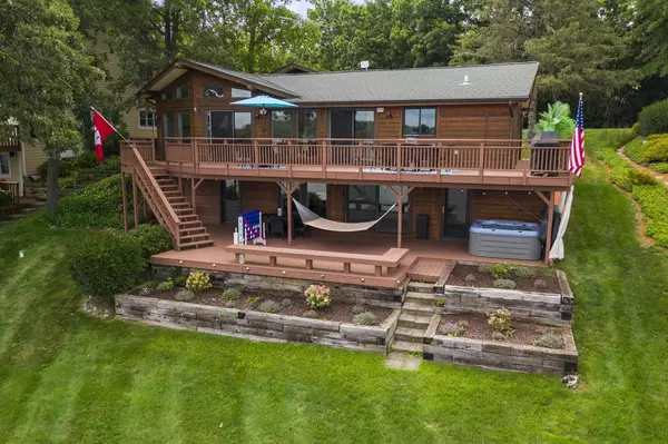 Whitewater, WI 53190,N7564 W Lakeshore Dr