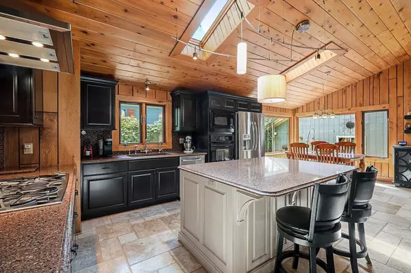 Newton, WI 53063,15504 Westwood LANE