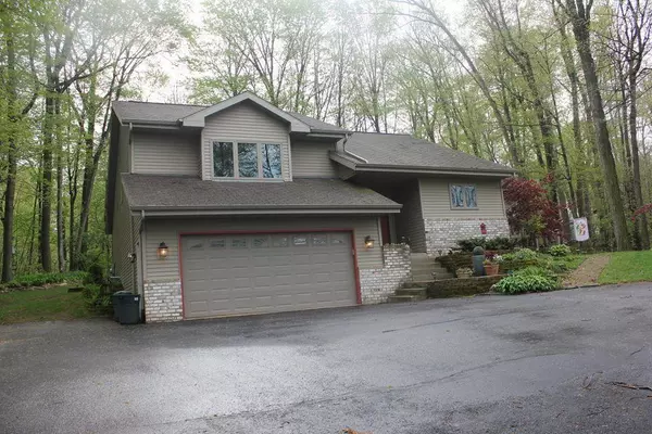 N8673 Ridge Creek Rd, Elkhart Lake, WI 53020