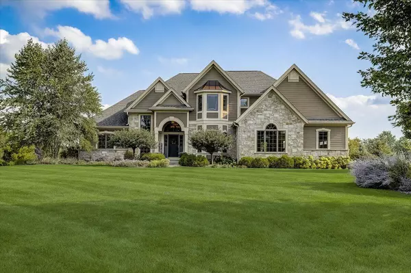 3274 Waterleaf Ln, Hartland, WI 53029