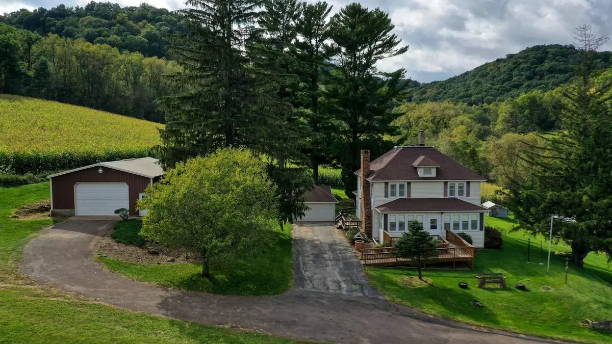 Coon Valley, WI 54623,S491A Dahlen LANE