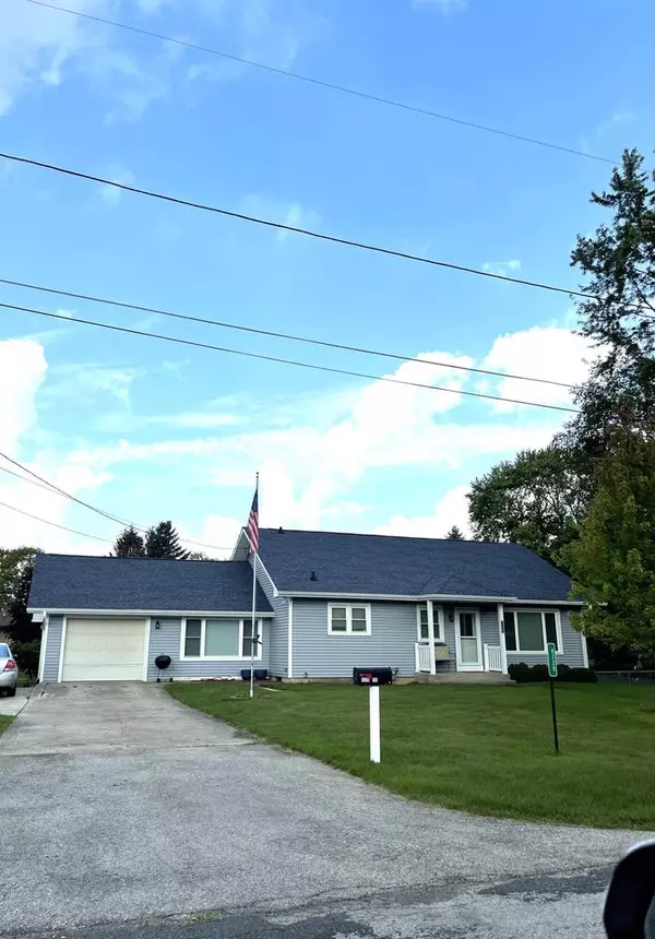 8228 201st AVENUE, Bristol, WI 53104