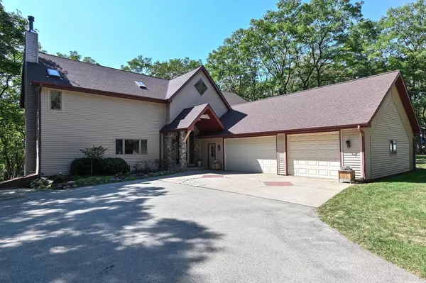 East Troy, WI 53120,W2435 Saint Peters RD