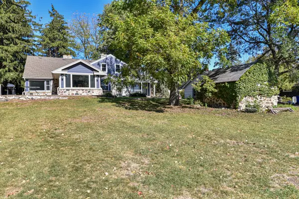 S72W12487 Tess Corners Dr, Muskego, WI 53150