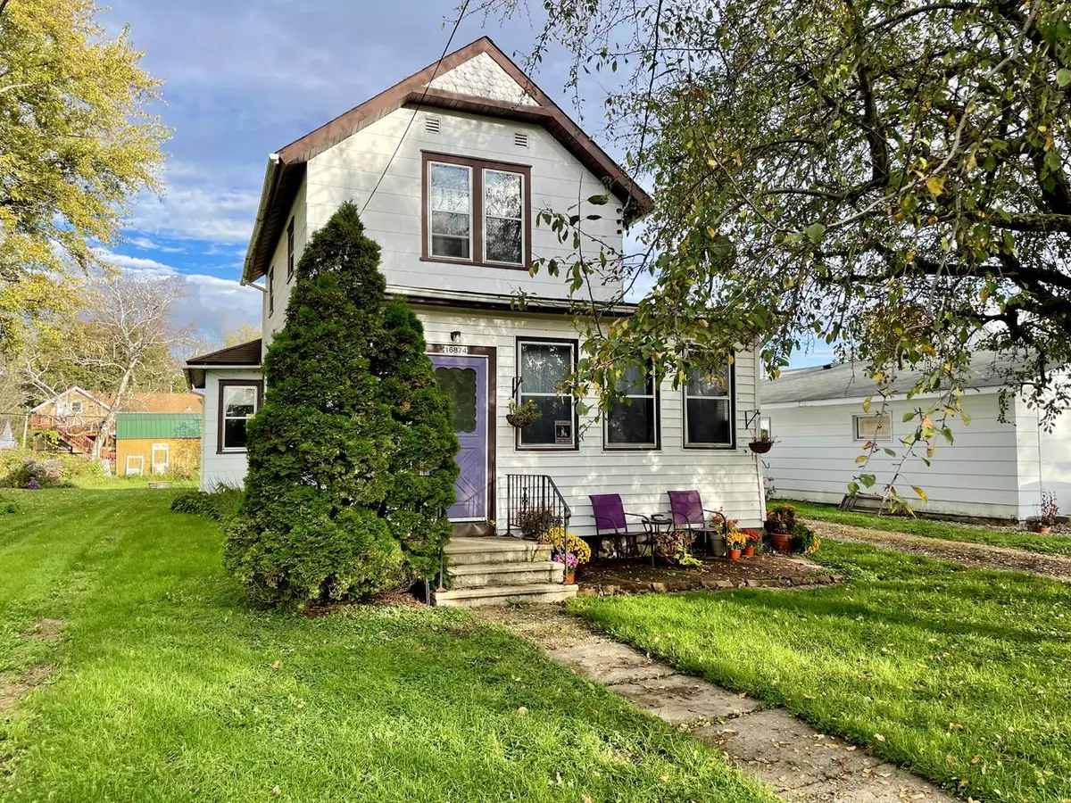 Galesville, WI 54630,16874 S 6th St