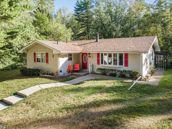 33807 116th St, Twin Lakes, WI 53181