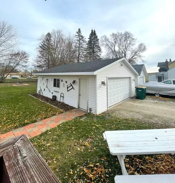 Elkhorn, WI 53121,113 S Wright St