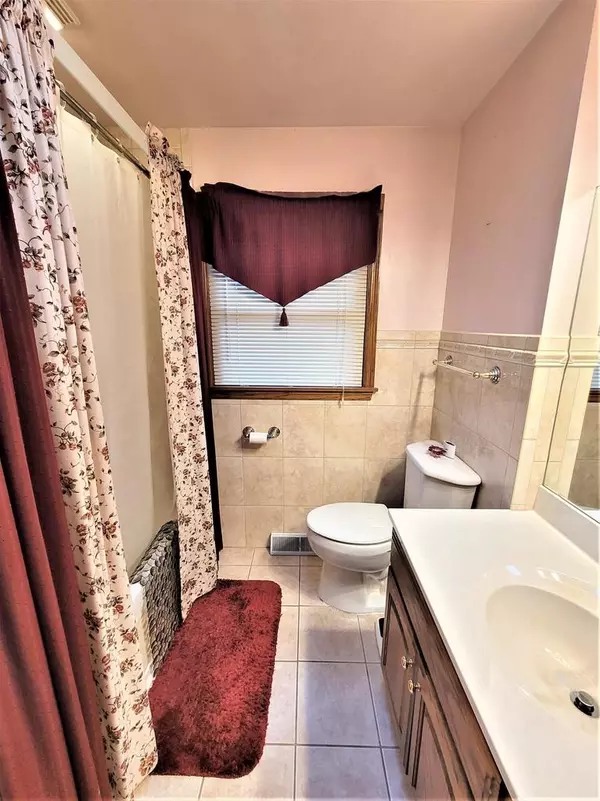 Racine, WI 53406,803 Perry AVE