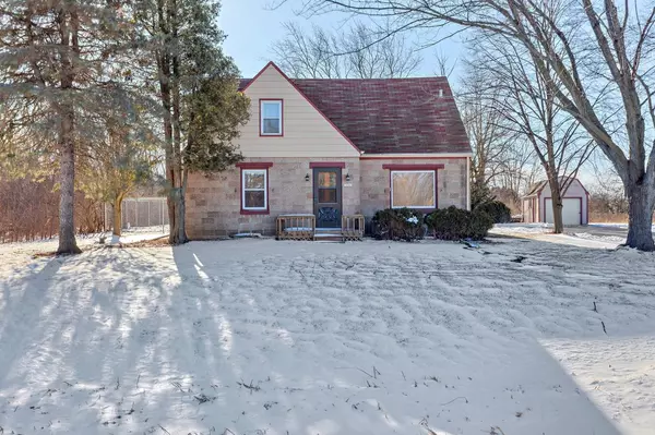 13505 7 Mile Rd, Caledonia, WI 53108