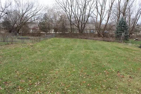 Dousman, WI 53118,207 N MAIN STREET