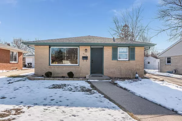 5119 Lilac Ln, Racine, WI 53406