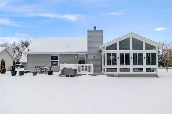 Racine, WI 53402,5453 N Meadows DR