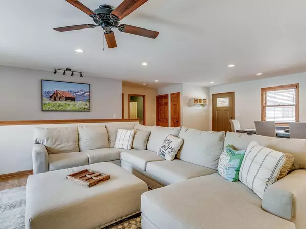 West Salem, WI 54669,610 East Ave