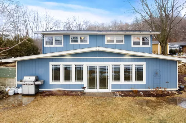 W7974 Rw Townline ROAD, Whitewater, WI 53190