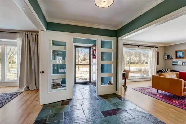 Whitefish Bay, WI 53211,4617 N Wilshire Rd