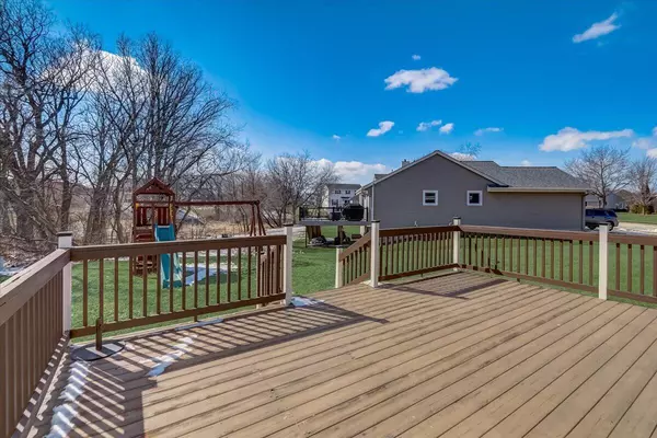 Pewaukee, WI 53072,765 Barrington Ct