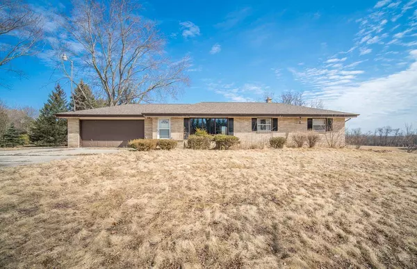 N6054 County Road E, Fredonia, WI 53021