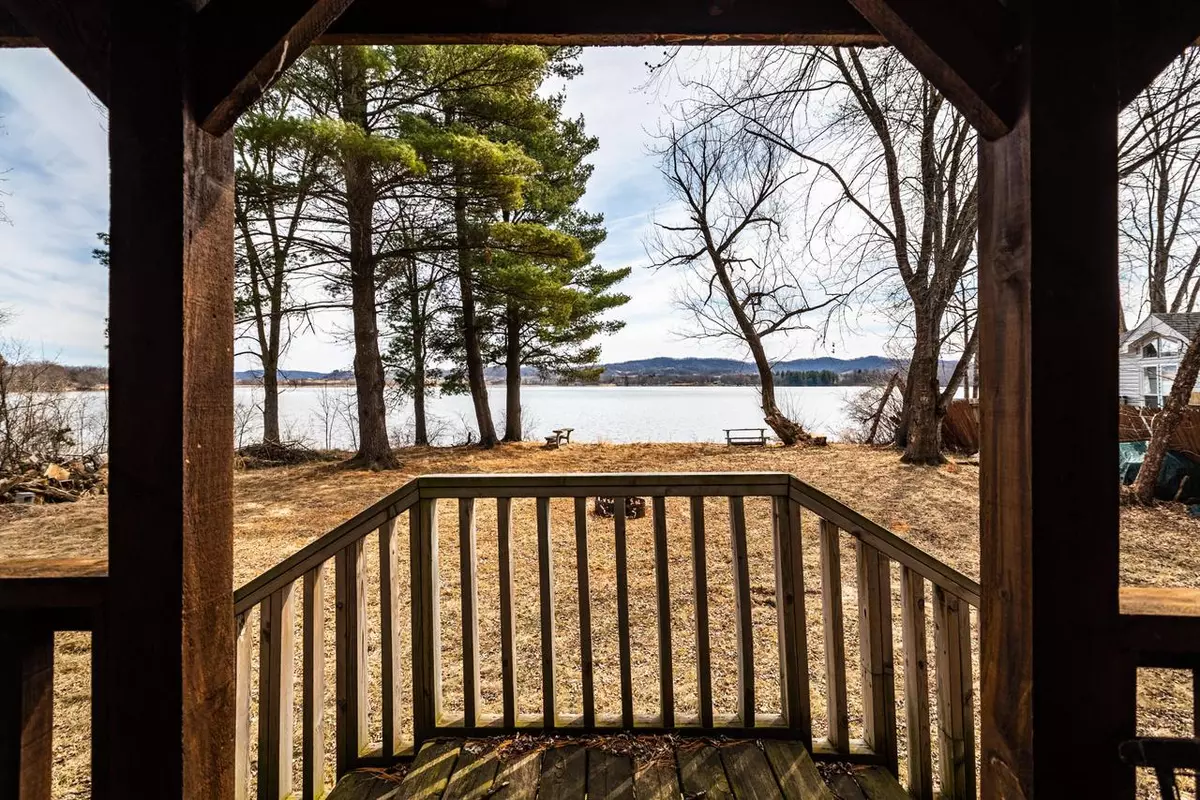 West Salem, WI 54669,N5295 Lake Rd