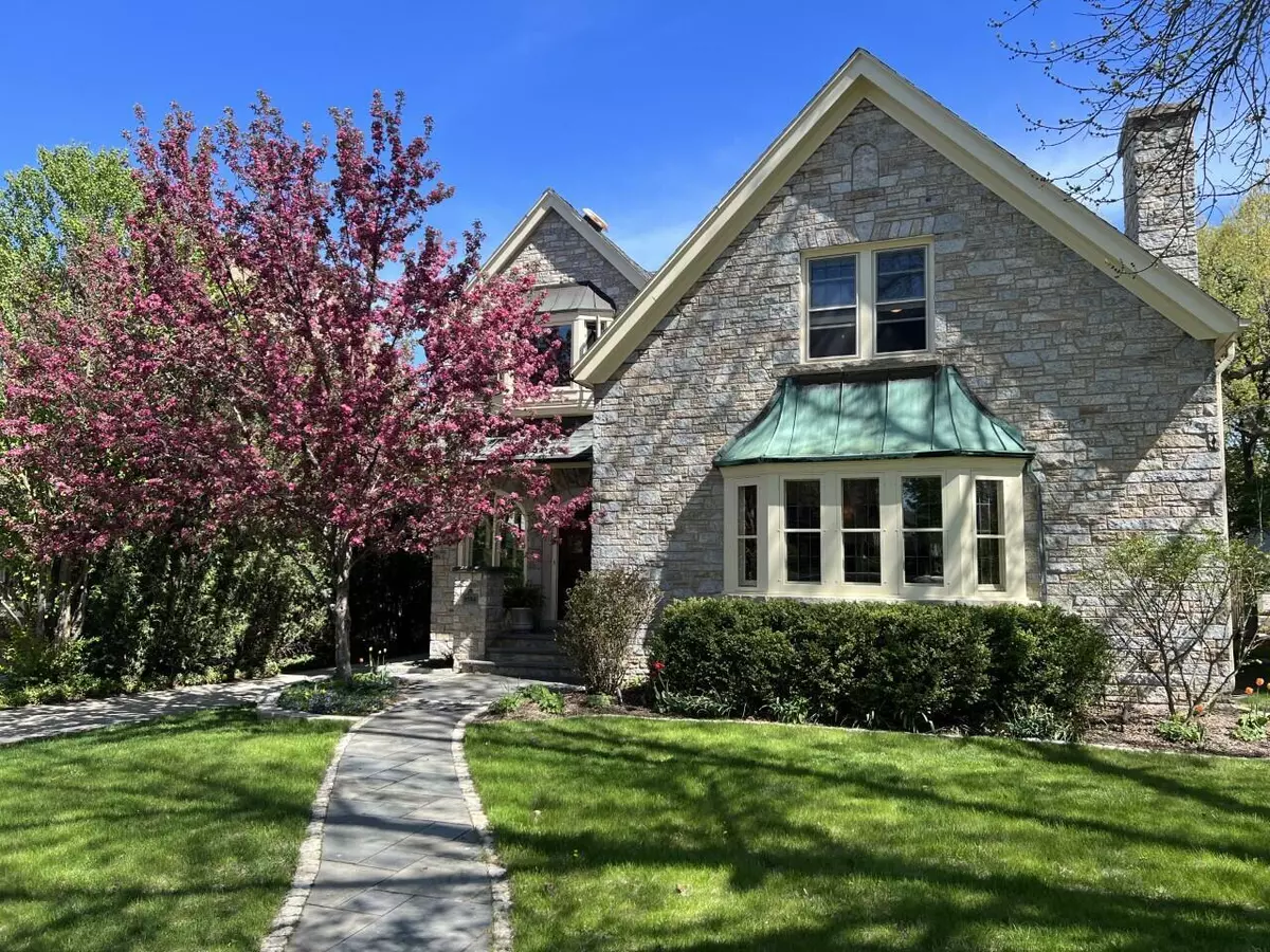 Whitefish Bay, WI 53211,1584 E Cumberland Blvd