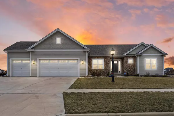 2812 Kegonsa DRIVE, Summit, WI 53066