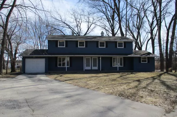 2517 North View Ct #2519, Howard, WI 54303