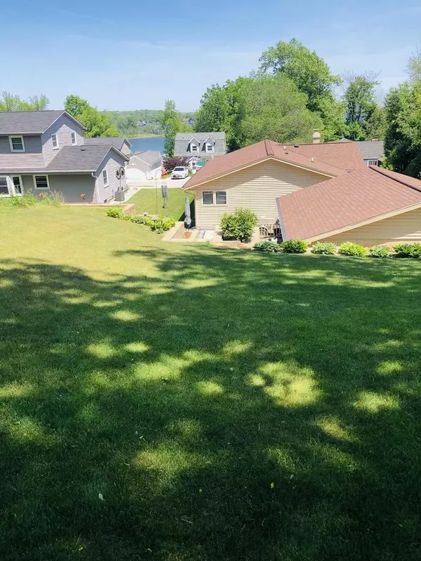 Muskego, WI 53150,W192S7215 Hillside Dr
