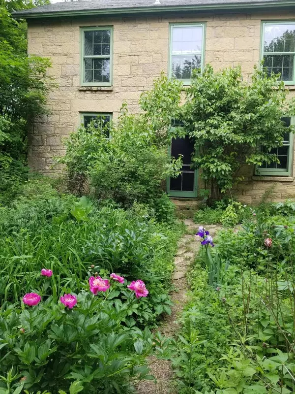 Dodgeville, WI 53533,3570 Rowe Rd