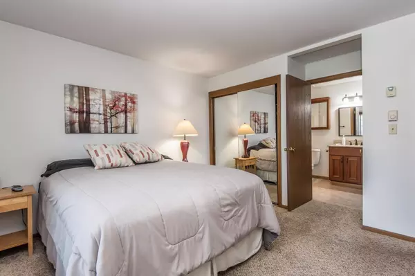 Muskego, WI 53150,S75W16665 Jacob COURT #40