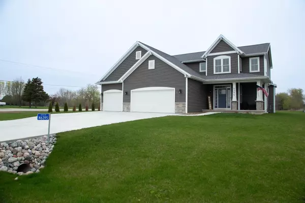 N6395 Kapur Dr, Sheboygan Falls, WI 53085