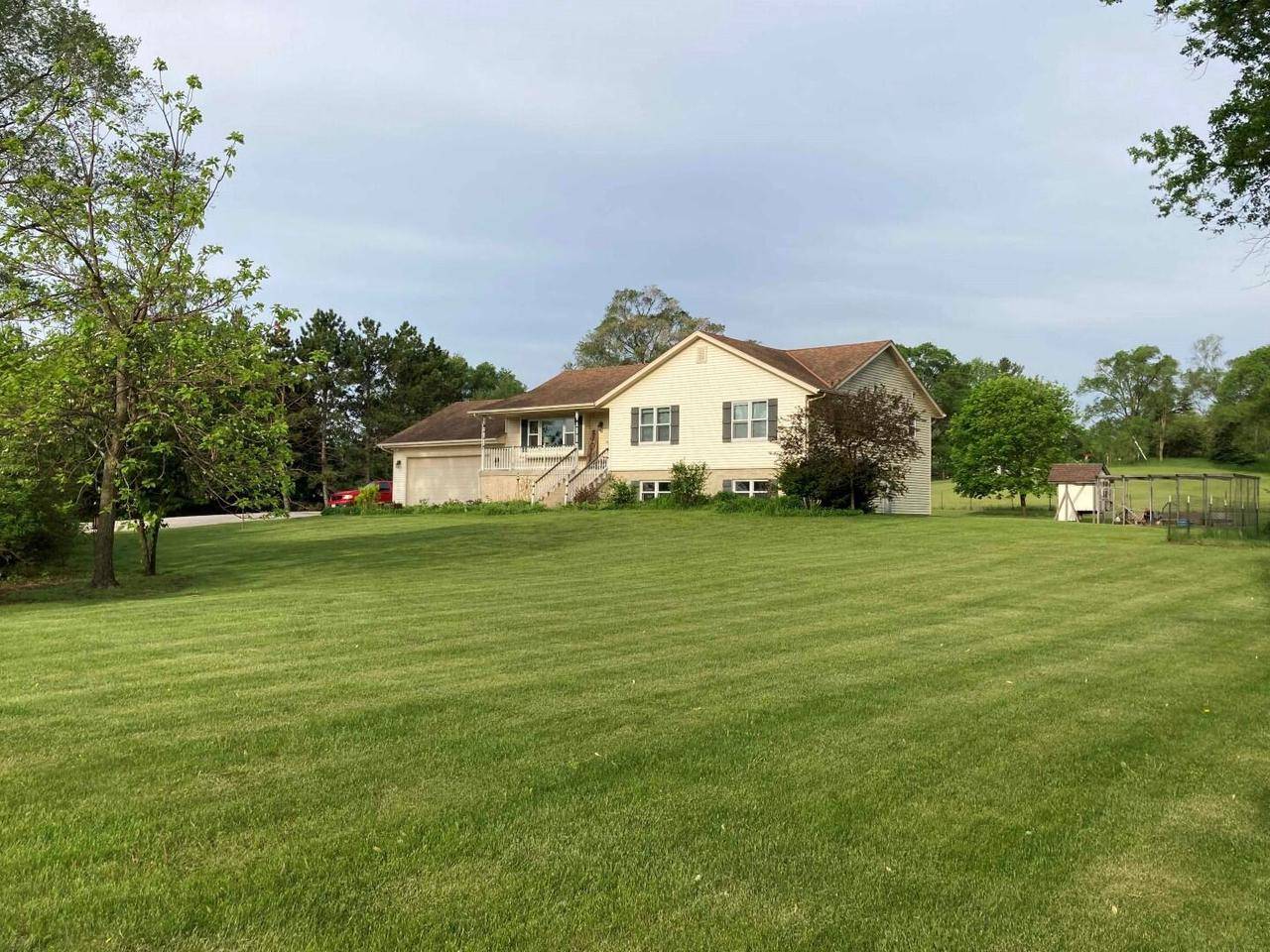 West Bend, WI 53090,7723 Indian Lore RD