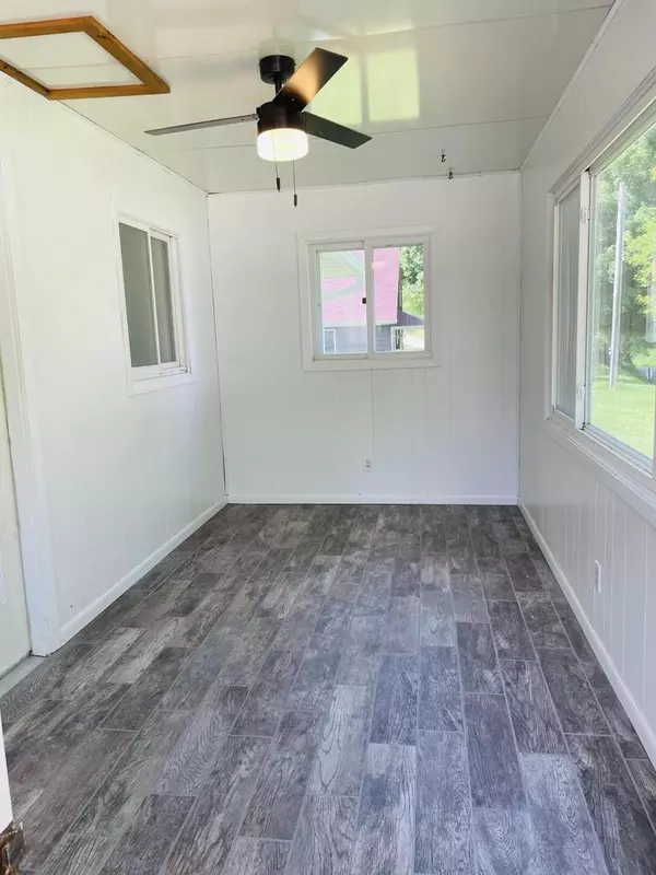 Galesville, WI 54630,17277 N 4th St