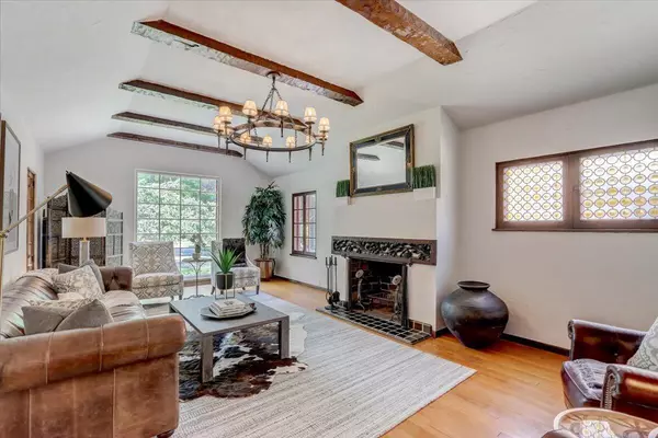 Whitefish Bay, WI 53211,4784 N Larkin STREET