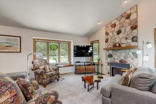 Wind Lake, WI 53185,6827 S Loomis Rd