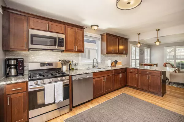 Whitefish Bay, WI 53217,4870 N Berkeley Blvd