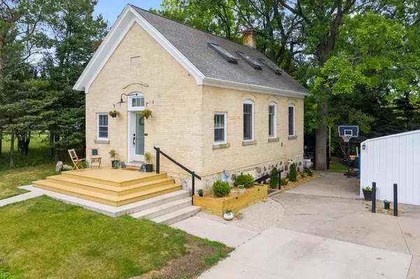 Saukville, WI 53080,N5168 Country LANE