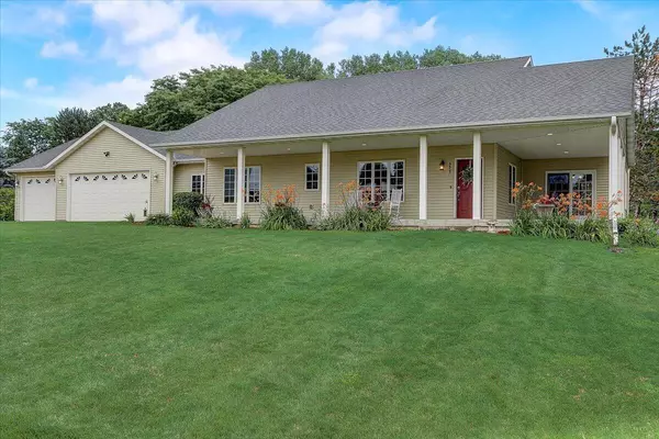 Cottage Grove, WI 53527,4458 Wind Chime Way