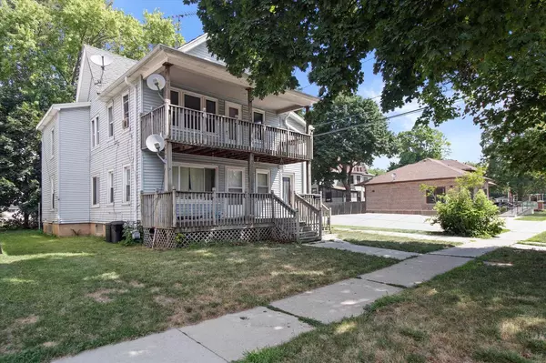 Delavan, WI 53115,307 E Washington St #309