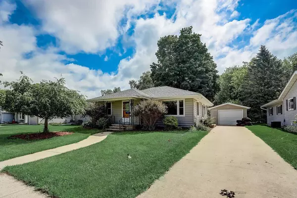 717 Grove STREET, Beaver Dam, WI 53916