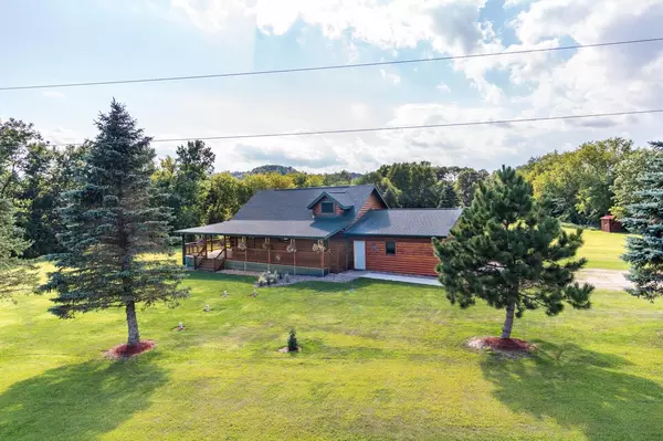 N8985 Hippler Hill ROAD, Mindoro, WI 54644