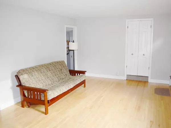 Whitefish Bay, WI 53217,5938 N Kent AVENUE