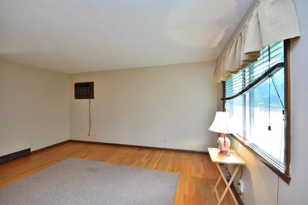 Hales Corners, WI 53130,10610 W Edgerton AVENUE