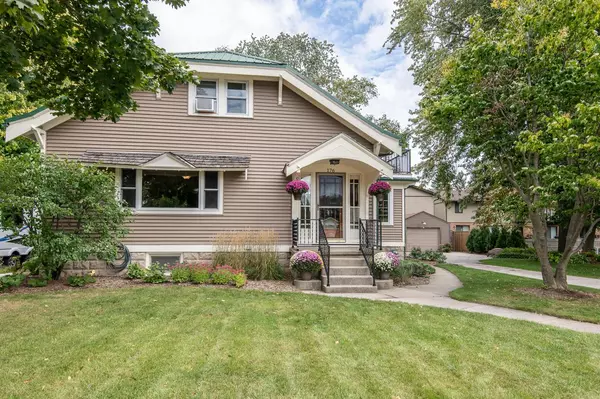 176 N Mill St #178, Saukville, WI 53080