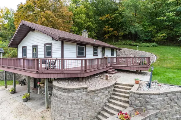 N322 Vanity Dr, Stoddard, WI 54658