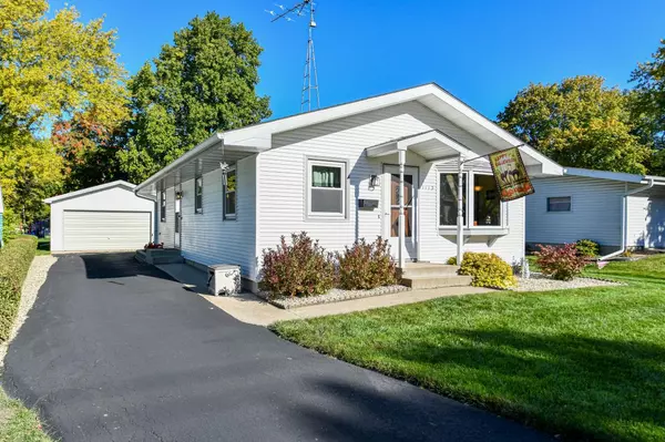 1113 E Wisconsin STREET, Delavan, WI 53115