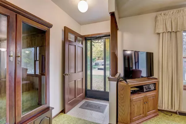 Saukville, WI 53080,228 S Regis ROAD