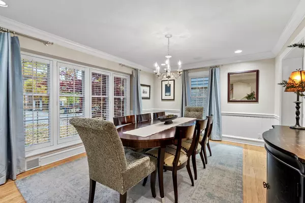 Whitefish Bay, WI 53217,5944 N Shoreland AVENUE